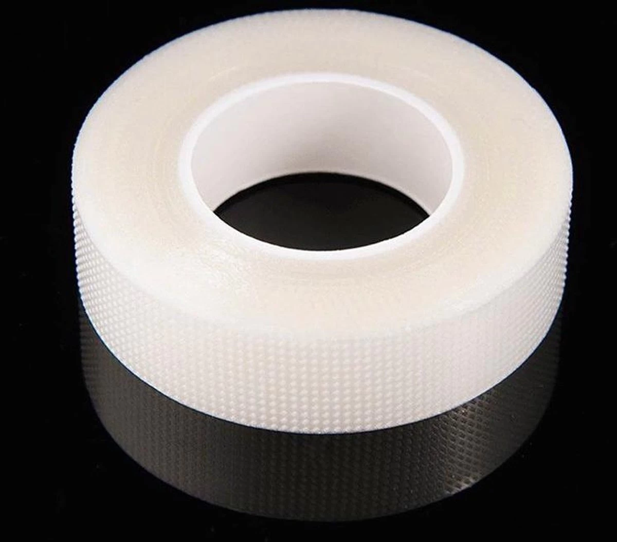 Own Commerce - Beauty Tape - Huidvriendelijk - Fashion Tape - 450 Cm - Voor Strakke Eyeliner - Ooglidsticker 2 Own Commerce - Beauty Tape - Huidvriendelijk - Fashion Tape - 450 Cm - Voor Strakke Eyeliner - Ooglidsticker - Afbeelding 2