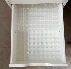 Jumanah® Collections - "Sorted" Large Lip Set - Make Up Organizer - Ladeverdeler - Lade Organizer - Transparant - Acryl - Kunststof - Ikea Alex 5 Ladeblok 16 Jumanah® Collections - "Sorted" Large Lip Set - Make Up Organizer - Ladeverdeler - Lade Organizer - Transparant - Acryl - Kunststof - Ikea Alex 5 Ladeblok -Make-Up Poeder Verkoop 1200x1173 16