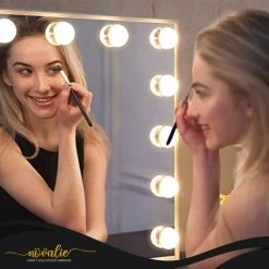 Novalie Hollywood Spiegel Met Verlichting - 65 Cm X 50 Cm - Make Up Spiegel Met Led Lampen – Visagie – Dimbaar / 3 Lichtstanden – Voor Hem / Haar Cadeau – 10x Vergroting – Met Tru-Daylight Verlichting – Wit -Make-Up Poeder Verkoop 1200x1200 1030