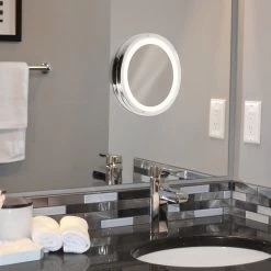 Navaris LED Make-up Spiegel - Vergrotende Cosmeticaspiegel - 360° Draaibaar - 5x Vergroting - Met Zuignap - Badkamerspiegel - Reisspiegel - Zilver -Make-Up Poeder Verkoop 1200x1200 1040