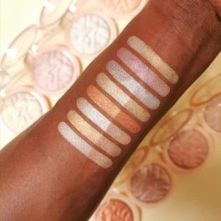 Makeup Revolution - Reloaded Dare To Divulge Highlighter - Brightener 10.0 G -Make-Up Poeder Verkoop 1200x1200 332