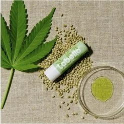 Labello Vegan Naturally Hennepzaadolie Lippenbalsem -Make-Up Poeder Verkoop 1200x1200 481