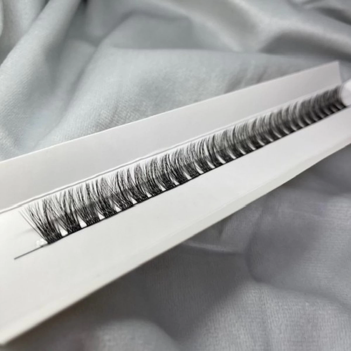 EHHbeauty - Wimpers - Wimperextensions - Lashes - Naturel - Dreamy - Cluster - 12mm - Diy Lashes - Stukjes Wimper 3 EHHbeauty - Wimpers - Wimperextensions - Lashes - Naturel - Dreamy - Cluster - 12mm - Diy Lashes - Stukjes Wimper - Afbeelding 3