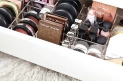 Jumanah® Collections "Sorted" MALM - Toilettafel -Volledige Lade - Make Up Organizer - Ladeverdeler - Lade Organizer - Transparant - Acryl - Kunststof -Make-Up Poeder Verkoop 1200x785 1